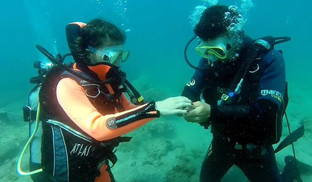 Alanya'da Sıradışı Evlilik Teklifi