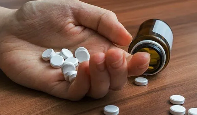 Alanya'da Bunalıma Giren Kadın İnt*har Girişiminde Bulundu