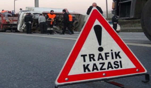Alanya Yolunda Trafik Kazası: Sürücüler Mahsur Kaldı