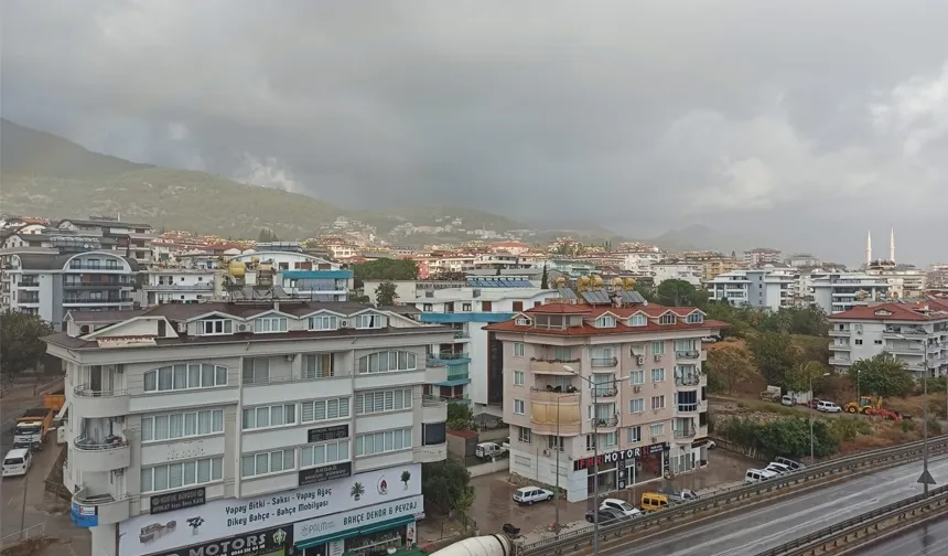 Alanya’da Beklenen Yağmur Kısa Süreli Geldi! Gökkuşağı Oluştu