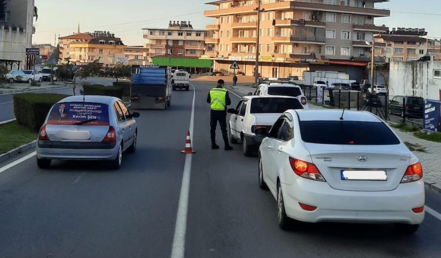 Alanya’da Trafikte Göz Açtırılmıyor! Onlarca Araç Men Edildi