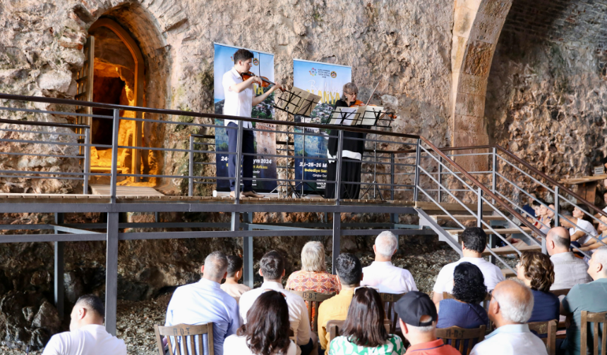Alanya’da Festival Tarihinde Bir İlk! Tersane'de Unutulmaz Dinleti