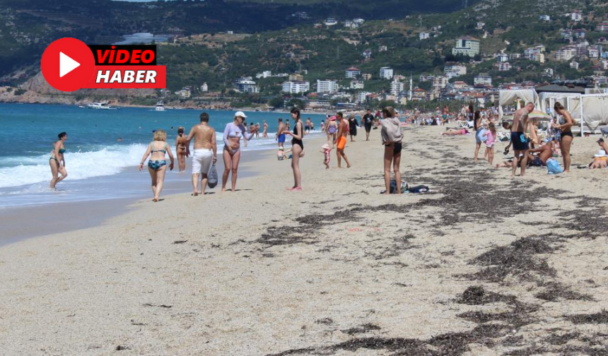 Alanya’da Haftanın İlk Günü Turistler Soluğu Sahilde Aldı