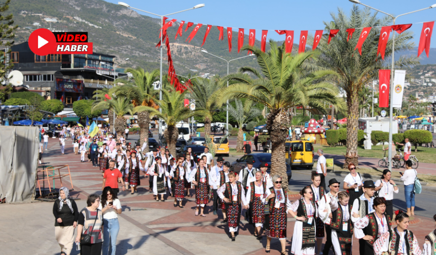 Alanya’da Dans Ve Müzik Dolu Festival!  8 Ülkeden 1400 Dansçı Sahne Aldı