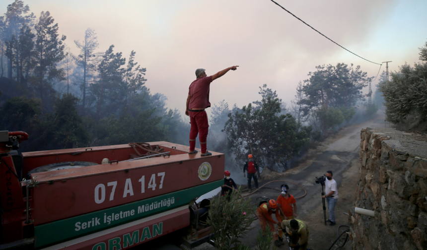 Alanya’da Yangınla Mücadele Ederken Hava Durumundan Kötü Haber!