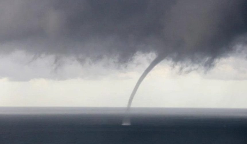 Alanya’da Korkutan Manzara: Denizde Art Arda Hortum