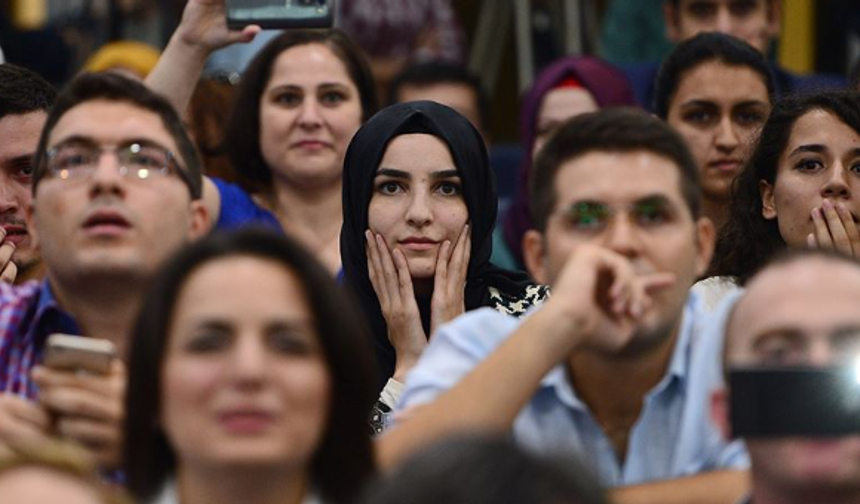 Alanya'da Umutlu Bekleyiş: Eğitim Ordusuna 15 Bin Öğretmen Katılıyor