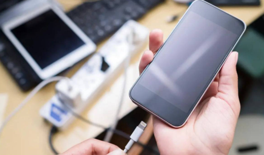 Gece Şarj Alışkanlığı Telefonların Ömrünü Kısaltıyor