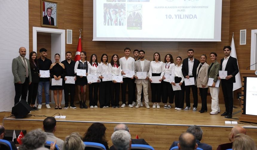 Alkü'de 24 Kasım Öğretmenler Günü Coşku ve Duygu Dolu Anlarla Kutlandı